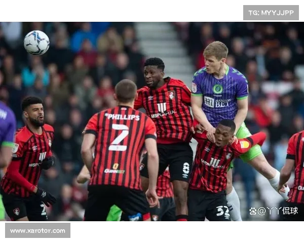 英超联赛：伯恩茅斯比林头球攻门